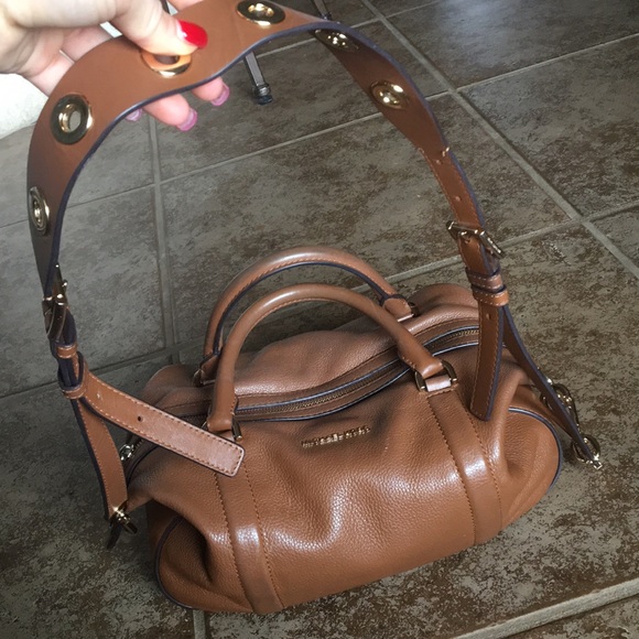 Gently used Michael Kors purse - Picture 2 of 4
